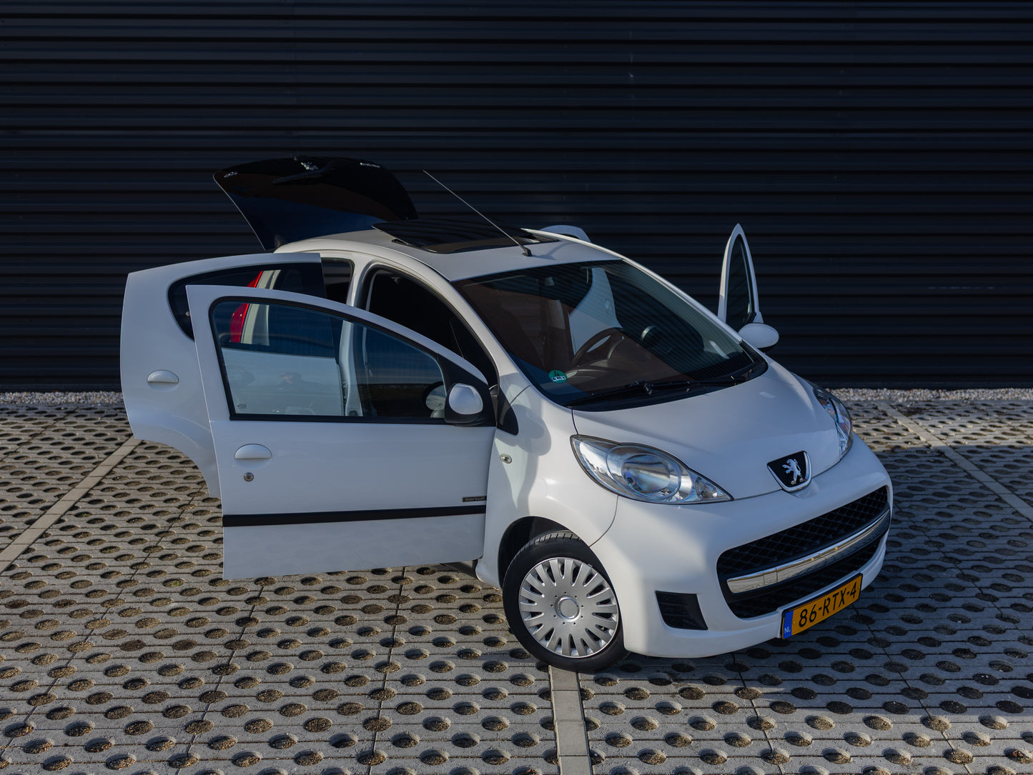 Peugeot 107 1.0 Sportium